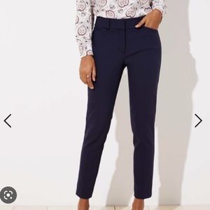 NWOT Loft Navy Julie Skinny Trousers